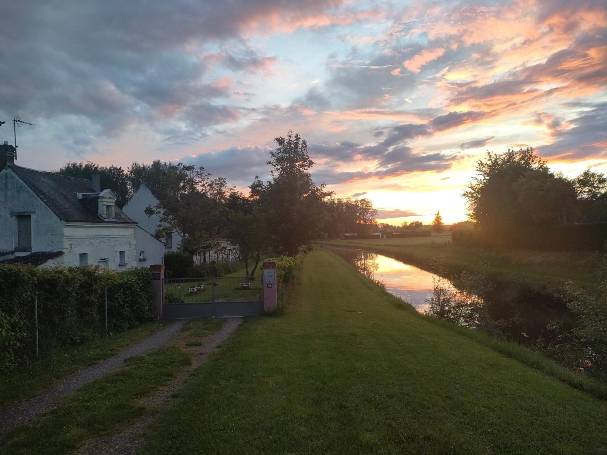 Petite Maison Au Bord Du Canal, 8' Zoo De Beauval, Pmr Noyers-sur-Cher Exterior foto